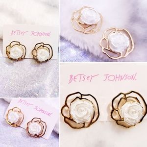 Gold white rose stud earrings
